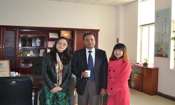 孟加拉國客戶采購30噸米糠膨化浸出精煉脫蠟生產線